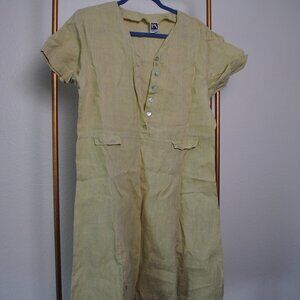 Very Light Green Cotton Dress with Iridescent Buttons